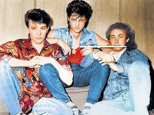 Ласковый май — Разин, Шатунов, Кузнецов.
