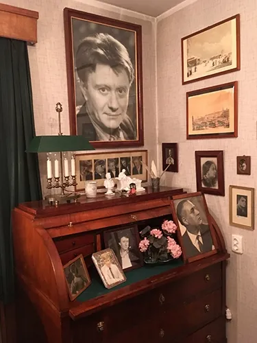 Музей-квартира Мироновых и Менакера