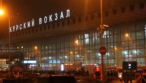 ЖД вокзал ночью