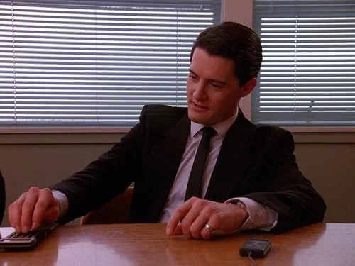 Таинственный гаджет агента Купера из сериала «Твин Пикс»- SHARP DIAL MASTER EL-6250H